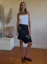 Load image into Gallery viewer, 90's asymmetrical skirt