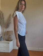 Load image into Gallery viewer, Vintage Veronika Maine tee