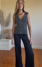 Load image into Gallery viewer, 90&#39;s CUE top
