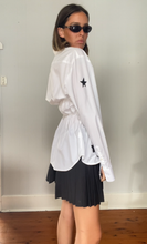 Load image into Gallery viewer, Sago scrunch top // White star // size M-L
